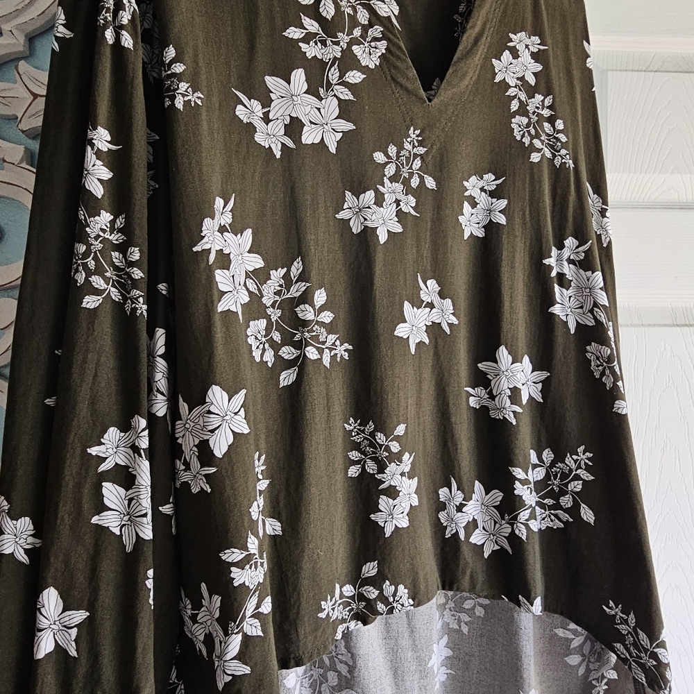Jessica Simpson blouse